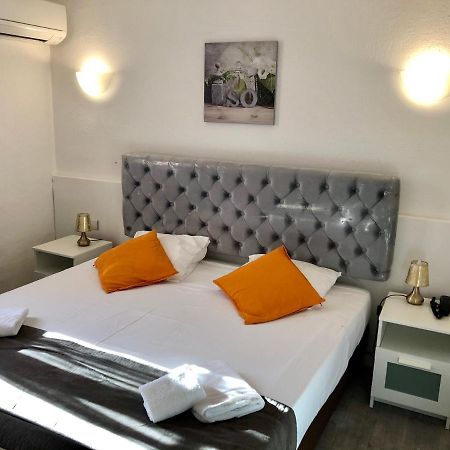 Le Castelet Hotel Saintes-Maries-de-la-Mer Luaran gambar