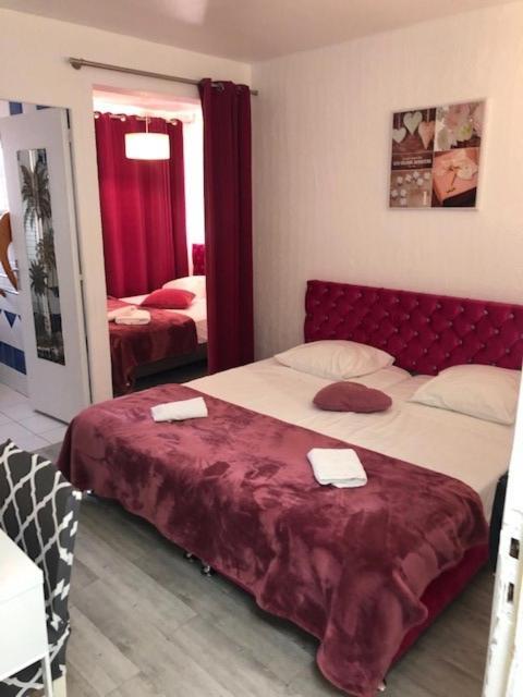 Le Castelet Hotel Saintes-Maries-de-la-Mer Luaran gambar