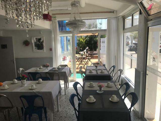 Le Castelet Hotel Saintes-Maries-de-la-Mer Luaran gambar