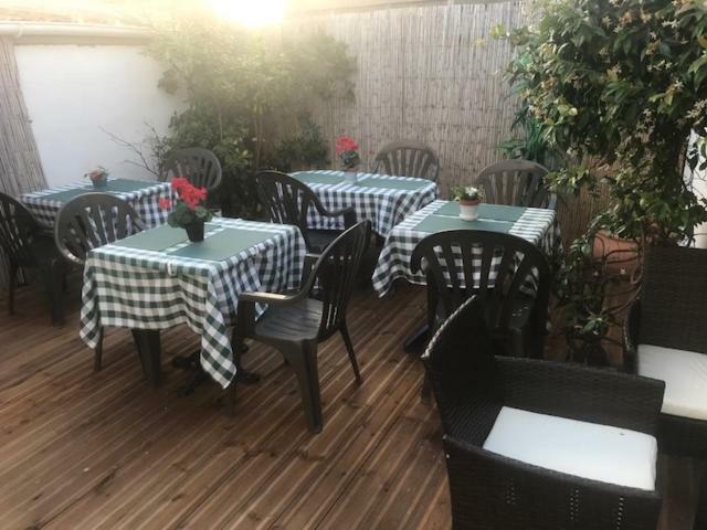 Le Castelet Hotel Saintes-Maries-de-la-Mer Luaran gambar