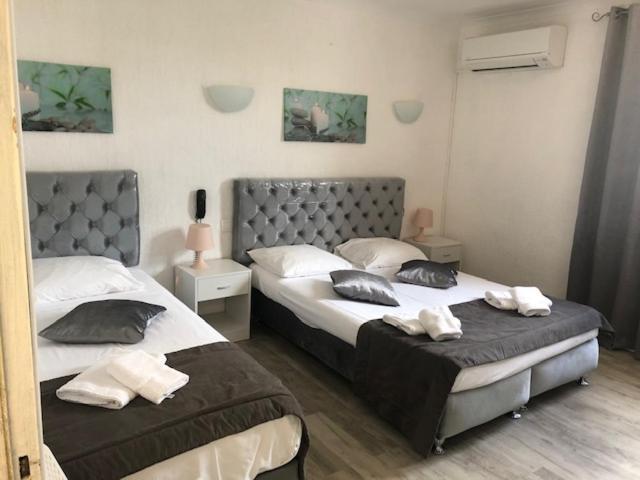 Le Castelet Hotel Saintes-Maries-de-la-Mer Luaran gambar