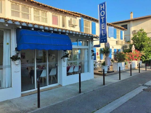 Le Castelet Hotel Saintes-Maries-de-la-Mer Luaran gambar